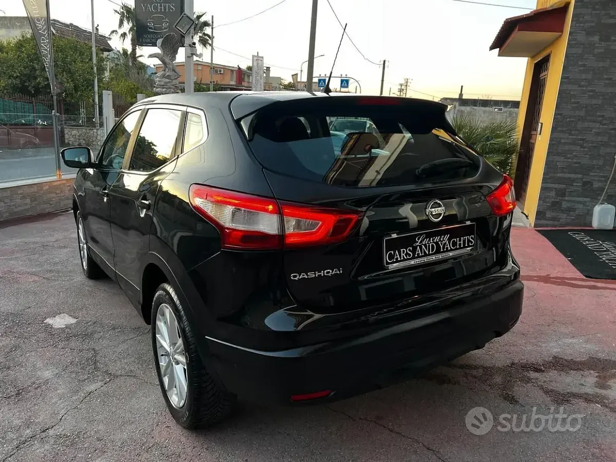 Usata Nissan Qashqai 131 CV (96 kW) 2016 Nero SUV
