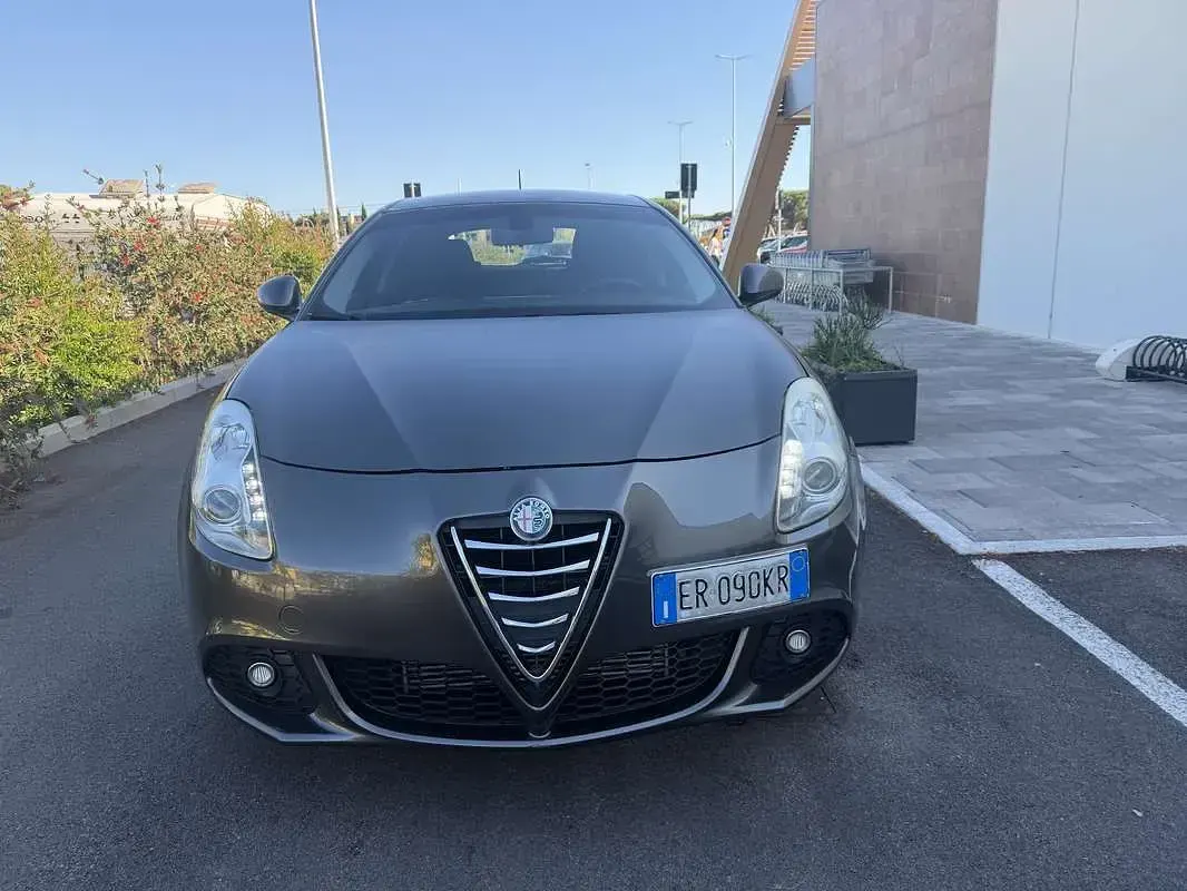 Usata Alfa Romeo Giulietta Distinctive 105 CV (77 kW) 2013 Utilitaria