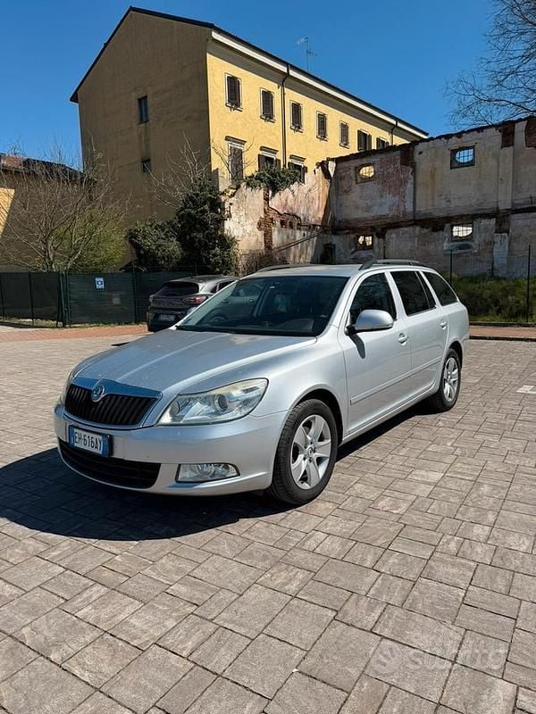 Usata Skoda Octavia 105 CV (77 kW) 2011 Grigio Station wagon
