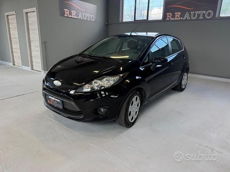 Usata Ford Fiesta Titanium 70 CV (51 kW) 2009 Nero Utilitaria
