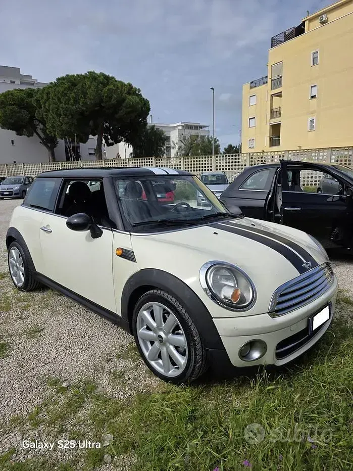 Usata Mini Cooper D 109 CV (80 kW) 2008 Bianco Utilitaria
