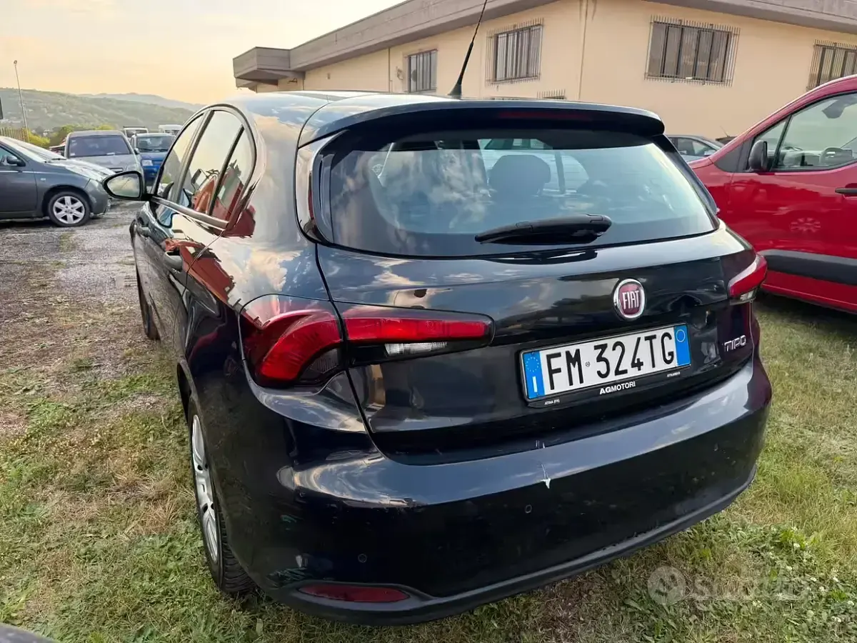 Usata Fiat Tipo Easy 95 CV (69 kW) 2017 Blu Berlina