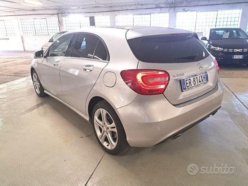 Usata Mercedes A200 Premium 156 CV (114 kW) 2013 Grigio Berlina