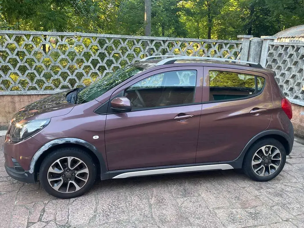 Usata Opel Karl Rocks 75 CV (55 kW) 2019 Marrone Utilitaria