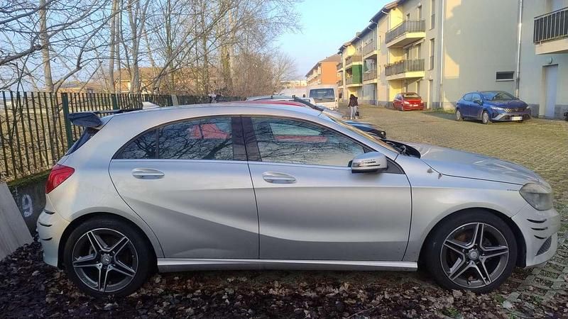Usata Mercedes 180 109 CV (80 kW) 2013 Grigio Berlina