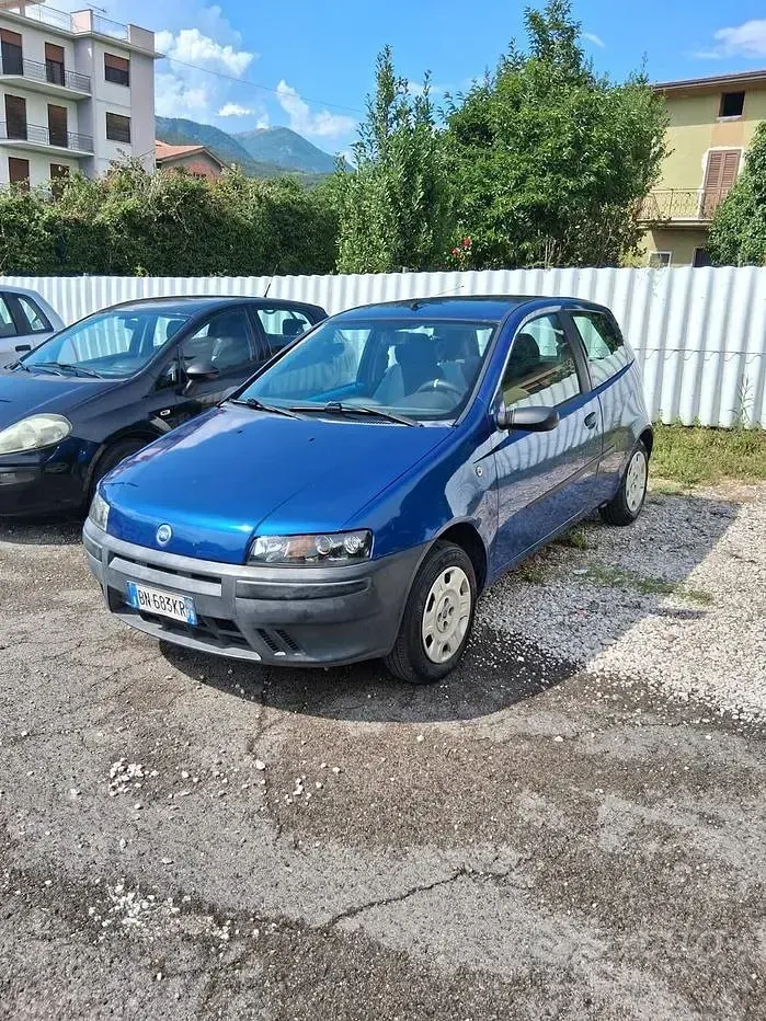 Usata Fiat Punto 60 CV (44 kW) 2000 Utilitaria