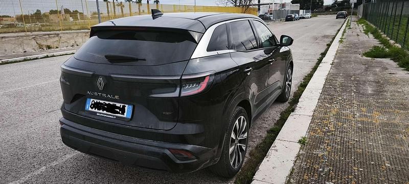 Usata Renault Austral Techno 131 CV (96 kW) 2023 Nero SUV