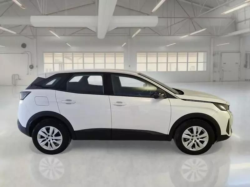 Usata Peugeot 3008 Active 131 CV (96 kW) 2022 Bianco SUV