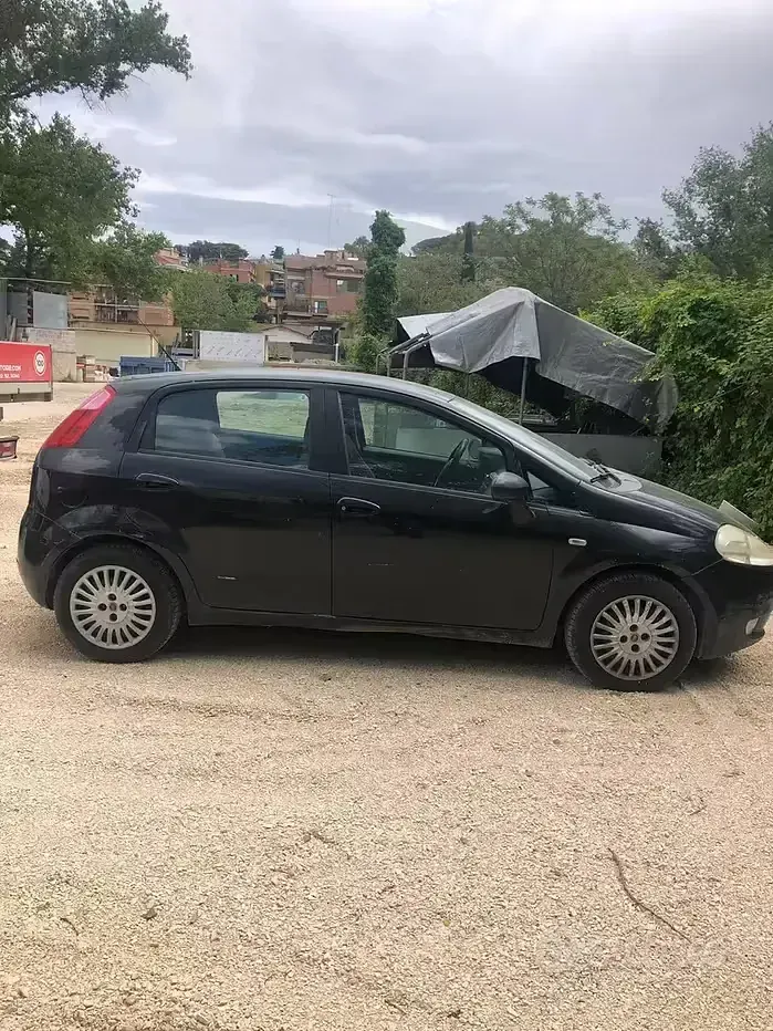 Usata Fiat Grande Punto 75 CV (55 kW) 2007 Nero Utilitaria