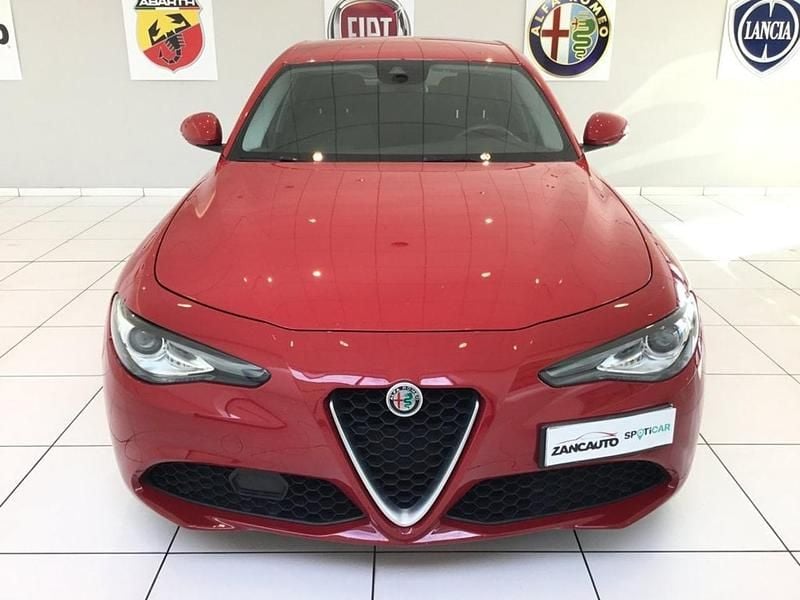 Usata Alfa Romeo Giulia Tech Edition 160 CV (117 kW) 2020 Rosso Berlina