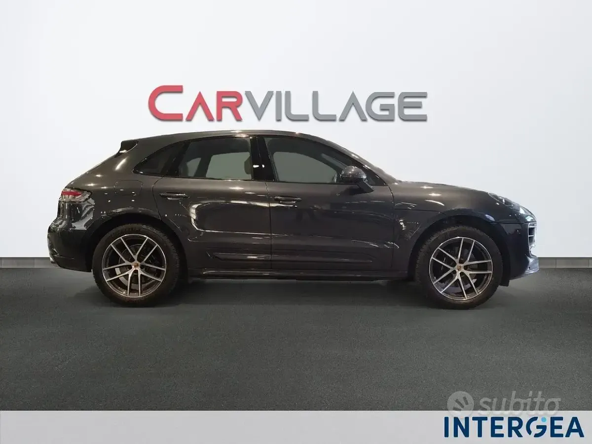 Usata Porsche Macan 381 CV (280 kW) 2023 Grigio SUV