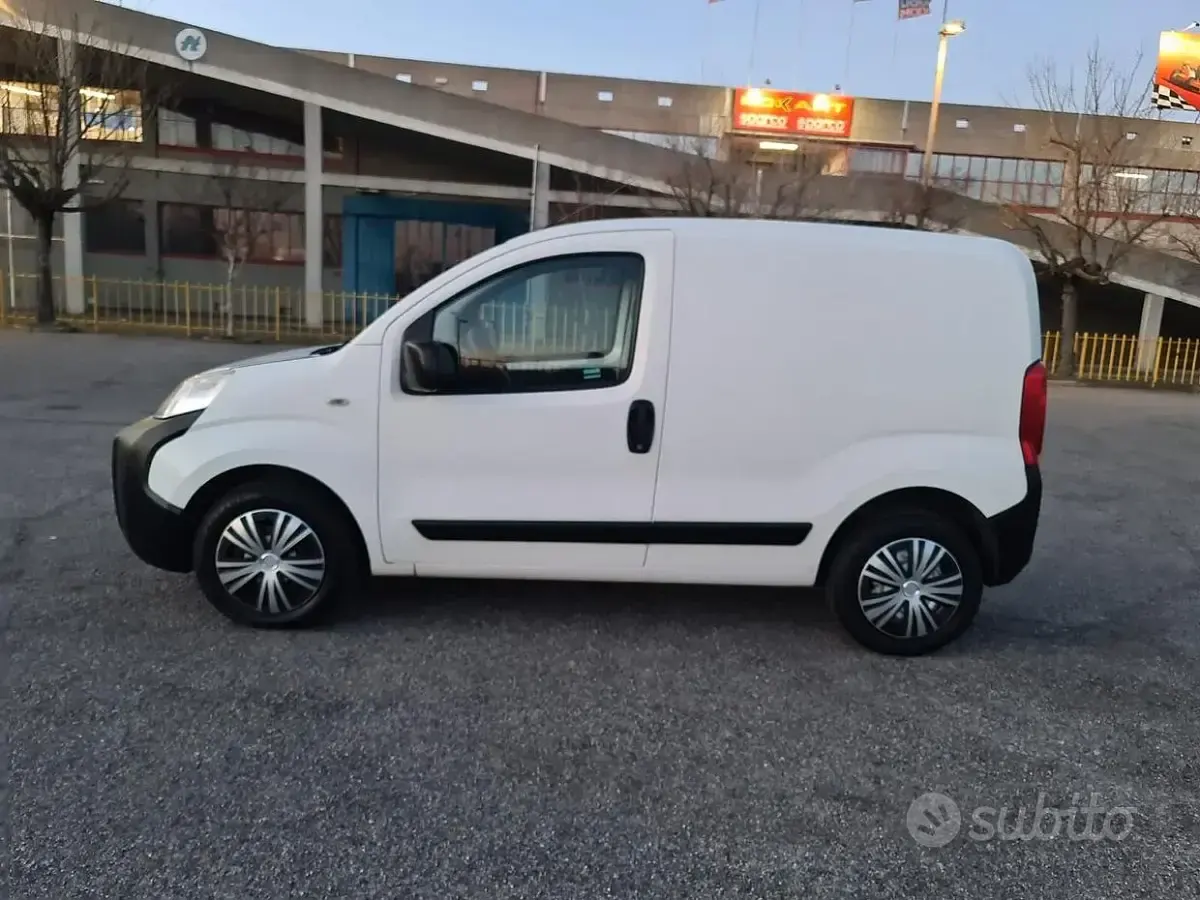 Usata Citroën Nemo 75 CV (55 kW) 2012 Bianco Monovolume