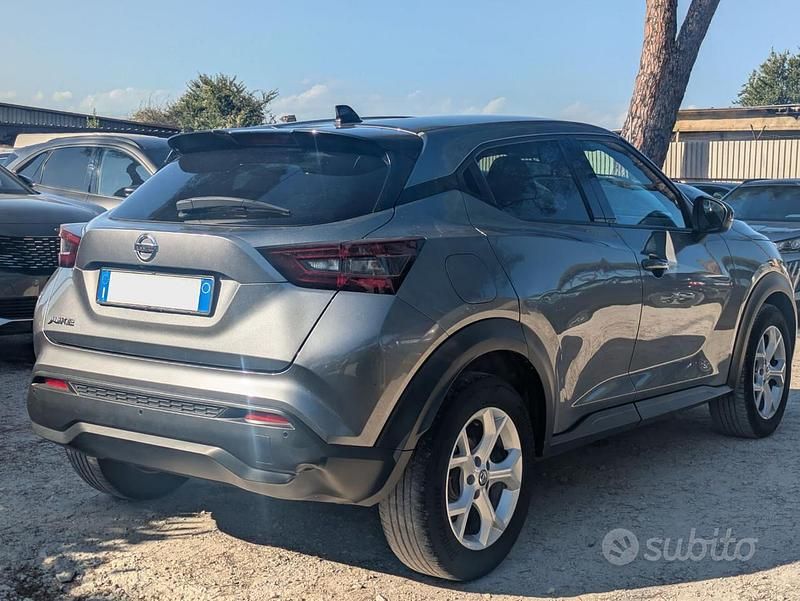 Usata Nissan Juke Acenta 114 CV (83 kW) 2022 Grigio SUV
