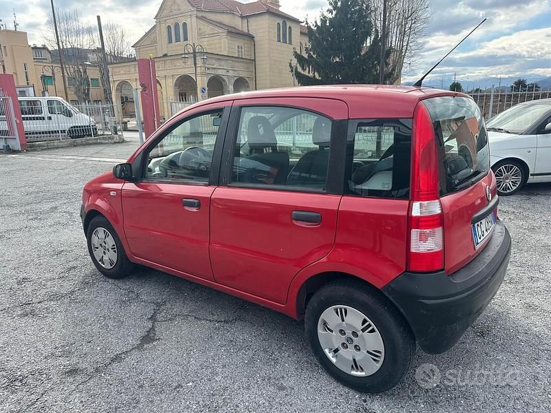 Usata Fiat Panda Active 54 CV (39 kW) 2003 Rosso Utilitaria
