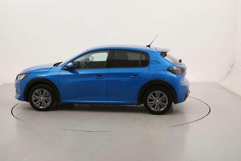 Usata Peugeot e-208 Allure 56 kW (77 CV) 2020 Blu Utilitaria
