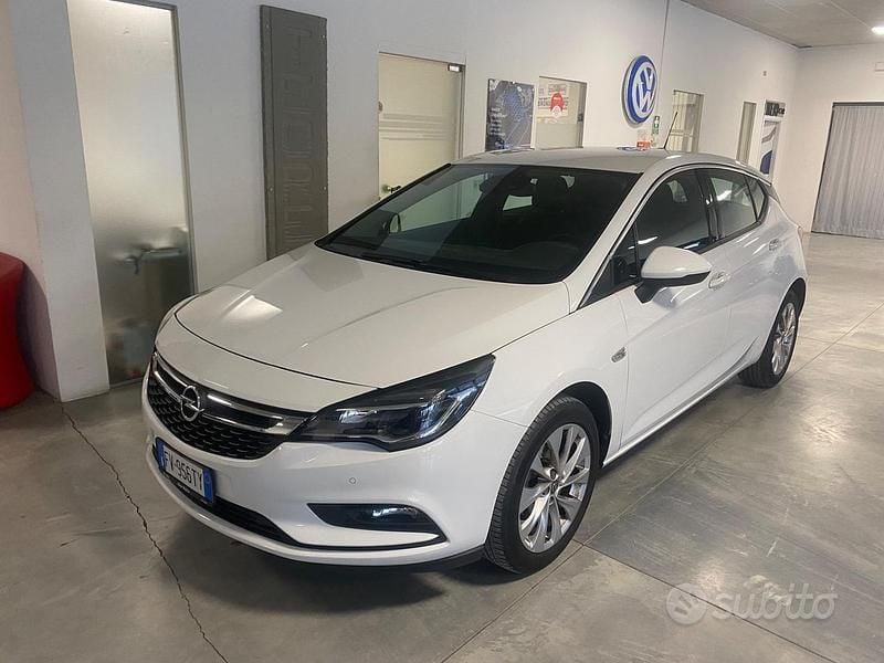 Usata Opel Astra Dynamic 110 CV (80 kW) 2019 Bianco Berlina