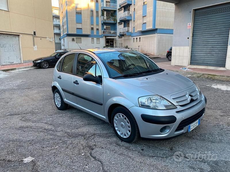 Usata 2006 Citroën C3 Tre volumi | 2800 € (Cara) - Immagine 1/4