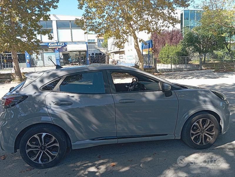 Usata Ford Puma 125 CV (91 kW) 2021 Grigio Berlina