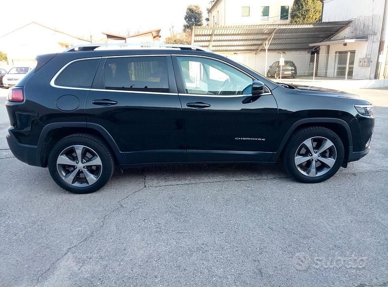 Usata Jeep Cherokee Limited 195 CV (143 kW) 2020 Nero SUV