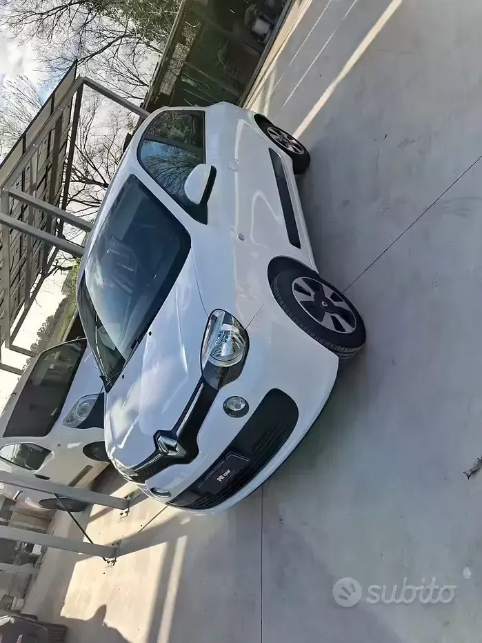 Usata Renault Twingo SE 75 CV (55 kW) 2015 Bianco Utilitaria