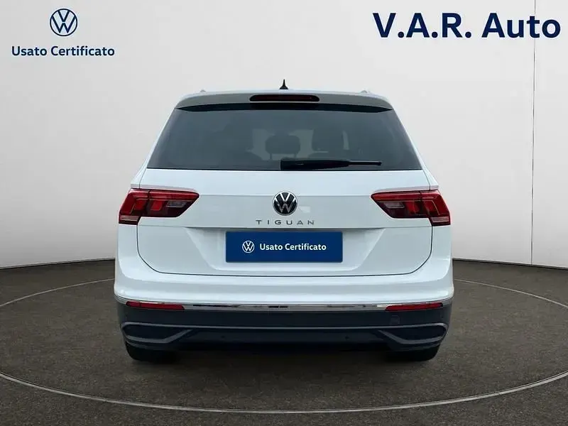 Usado VW Tiguan Life 150 HP (110 kW) 2021 Other SUV