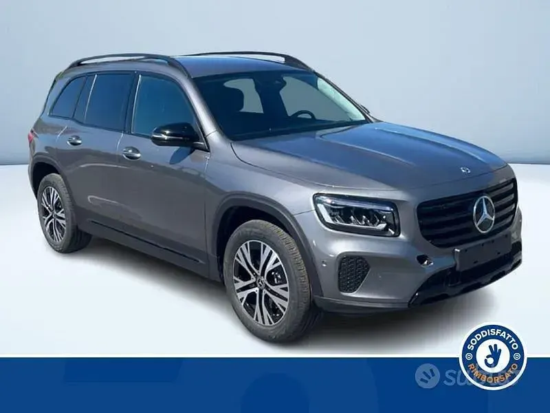 Nuevo Mercedes GLB200 150 CV (110 kW) 2026 Gris SUV