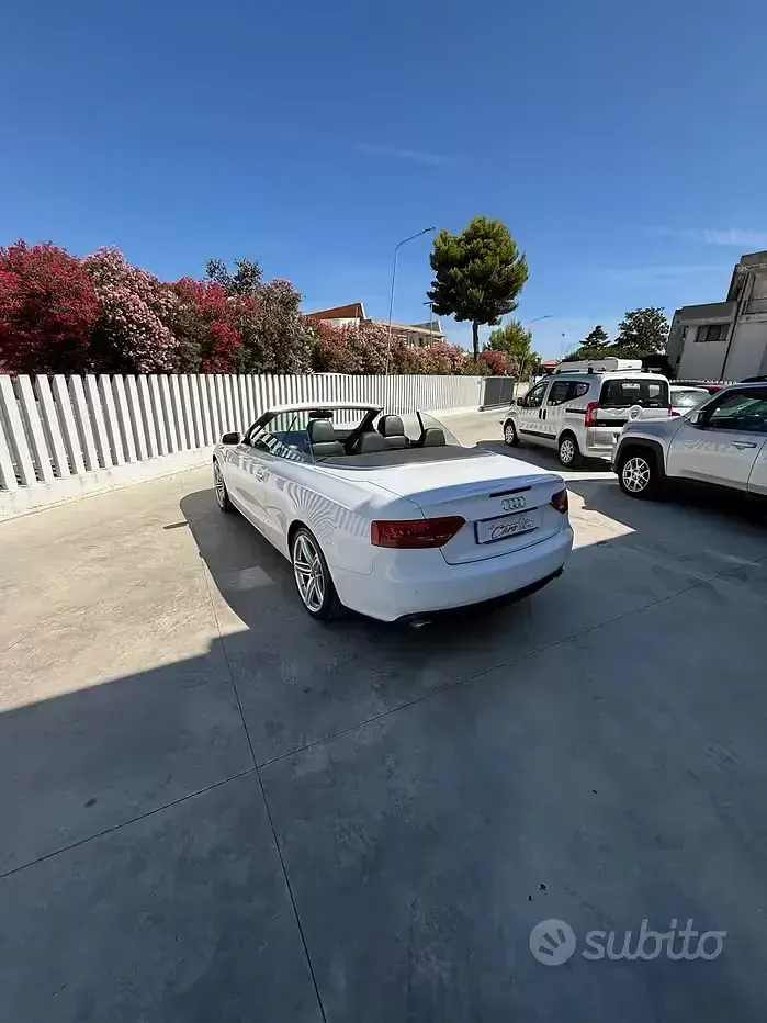 Usata Audi A5 Cabriolet Ambiente 190 CV (139 kW) 2010 Bianco Cabrio