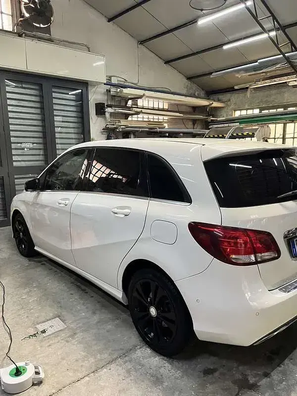 Usata Mercedes B200 Premium 136 CV (100 kW) 2015 Utilitaria