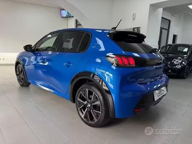 Usata Peugeot 208 GT 102 CV (75 kW) 2023 Blu/azzurro Utilitaria