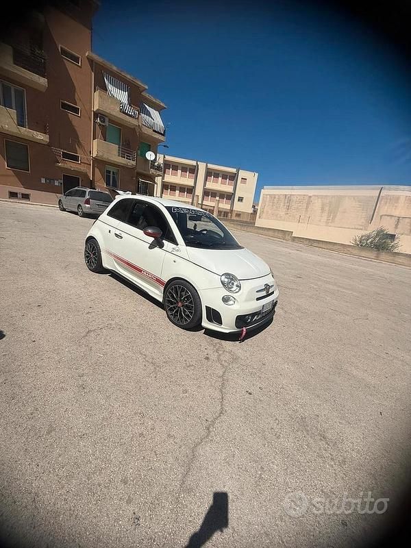 Usata Abarth 500 135 CV (99 kW) 2011 Bianco Utilitaria