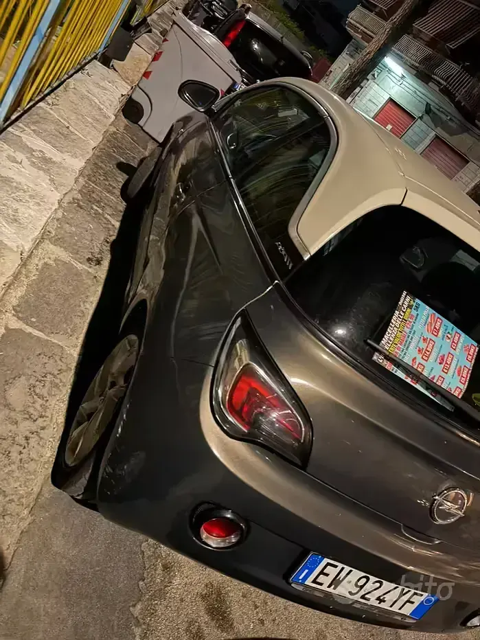 Usata Opel Adam 87 CV (63 kW) 2014 Utilitaria