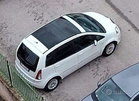 Usata Lancia Musa 90 CV (66 kW) 2010 Bianco Monovolume