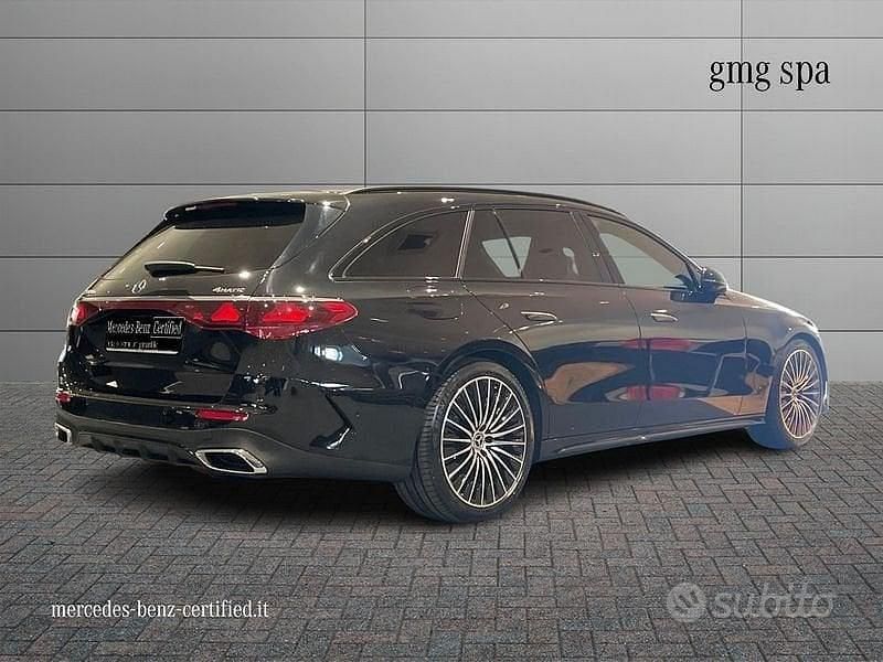 Usata Mercedes 300 Advanced Plus 313 CV (230 kW) 2024 Nero Station wagon
