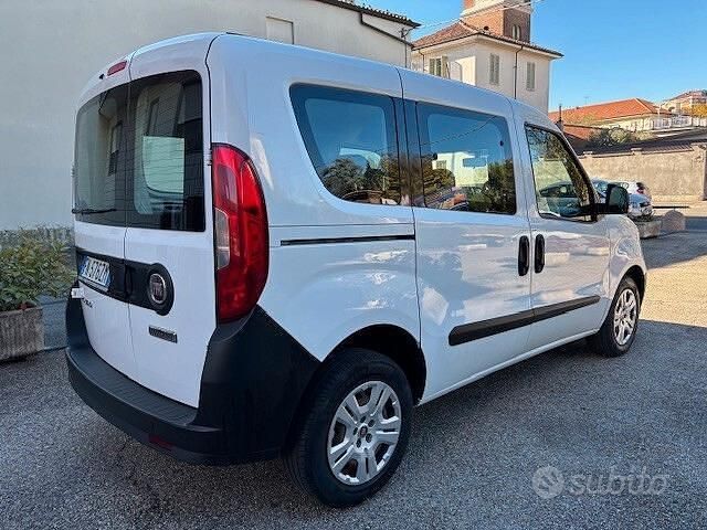 Usata Fiat Doblò 95 CV (69 kW) 2018 Bianco Monovolume