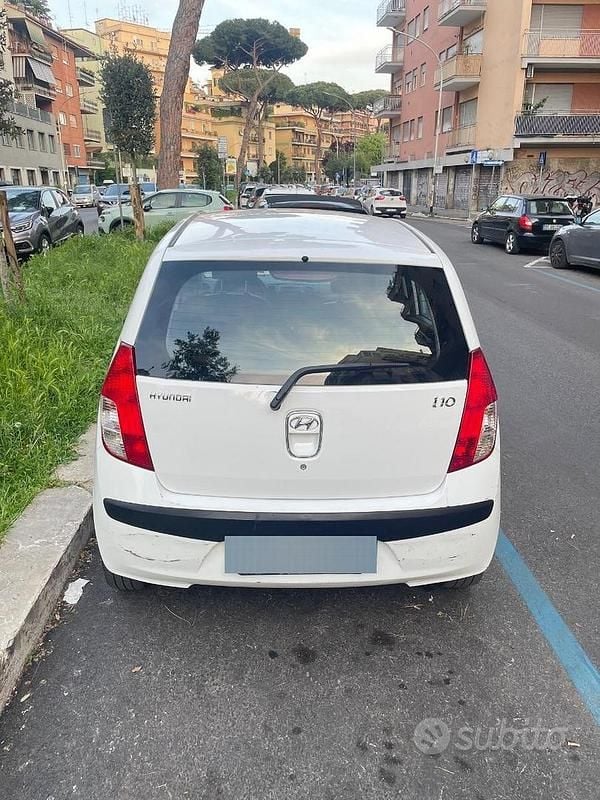 Usata Hyundai i10 65 CV (47 kW) 2010 Bianco Utilitaria