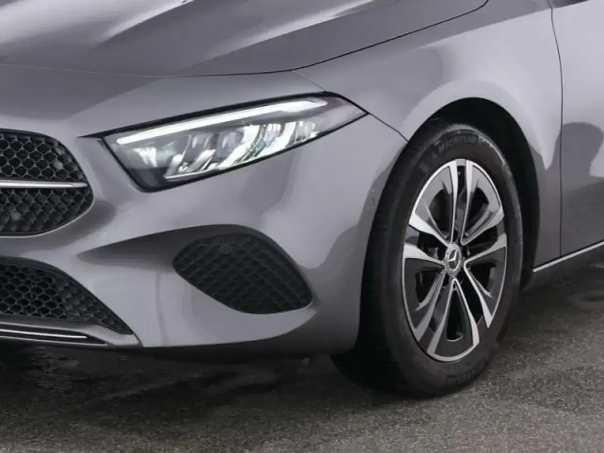 Usata Mercedes A180 136 CV (100 kW) 2025 Grigio Berlina