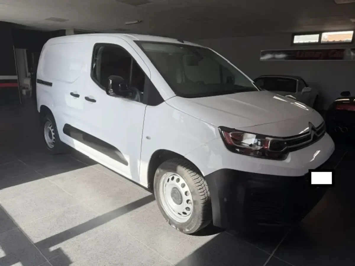 Usata Citroën Berlingo 102 CV (75 kW) 2023 Bianco Monovolume