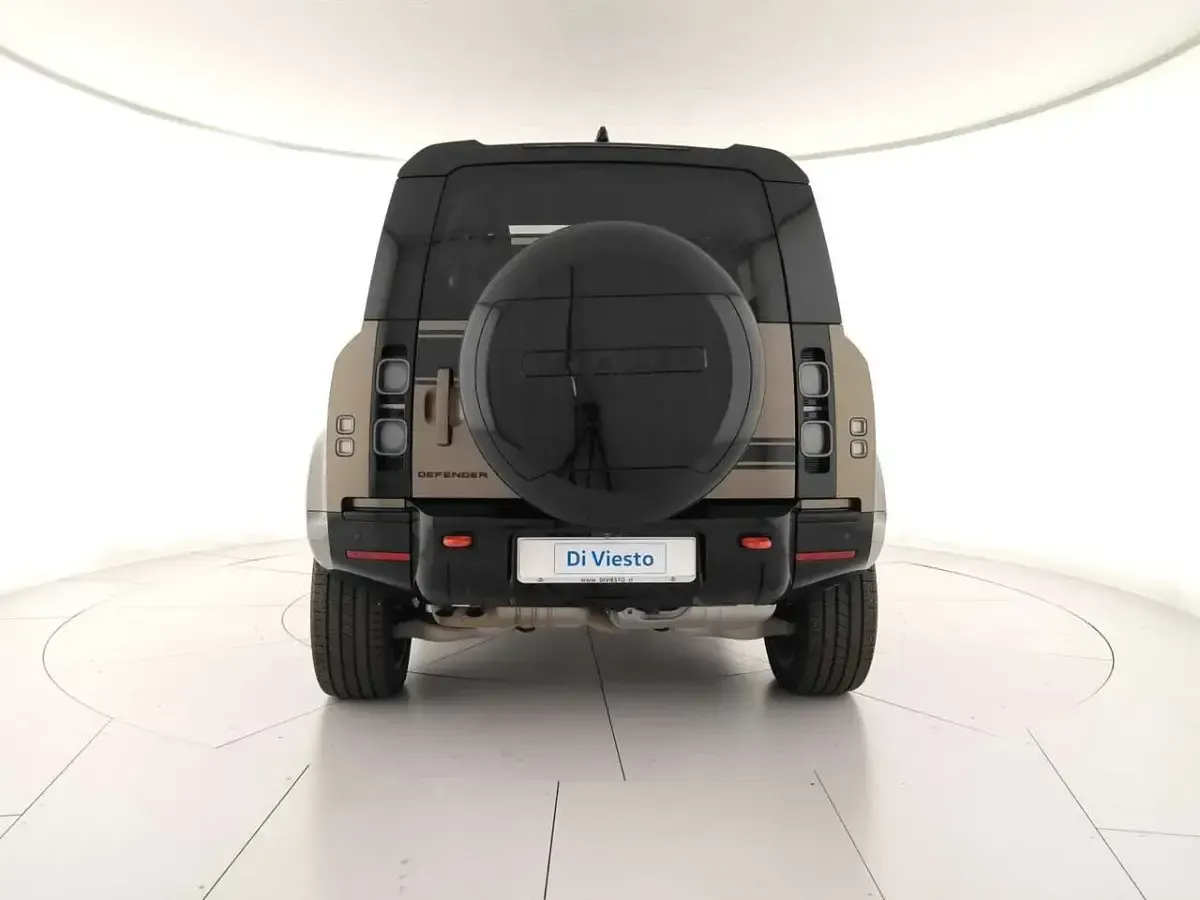 Usata Land Rover Defender SE Dynamic 301 CV (221 kW) 2024 Other SUV