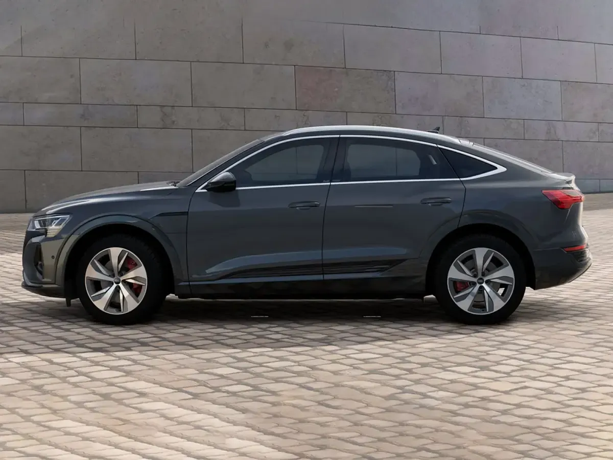 Usata Audi e-tron Sportback 158 kW (215 CV) 2023 Grigio SUV