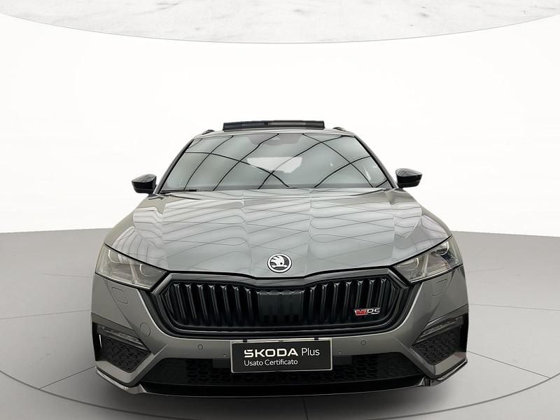 Usata Skoda Octavia RS 200 CV (147 kW) 2023 5x grigio graphite metallizzato Station wagon