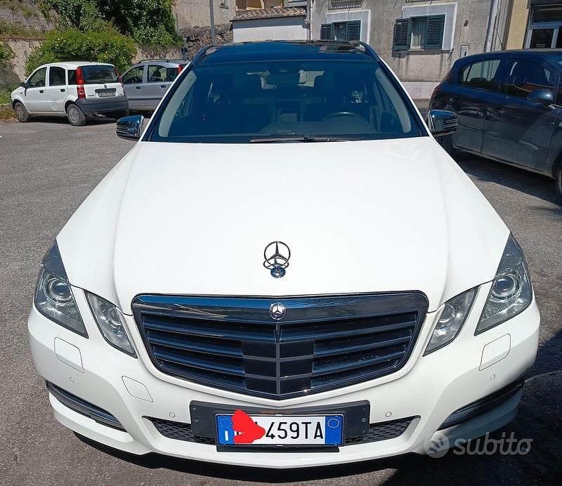 Begagnad Mercedes E350 Elegance 265 HK (194 kW) 2011 Vit Kombi