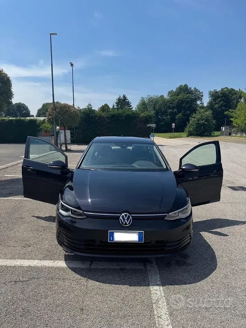 Usata VW Golf VIII 110 CV (80 kW) 2020 Nero Berlina