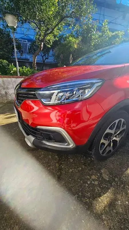 Usata Renault Captur Intens 90 CV (66 kW) 2018 Rosso SUV