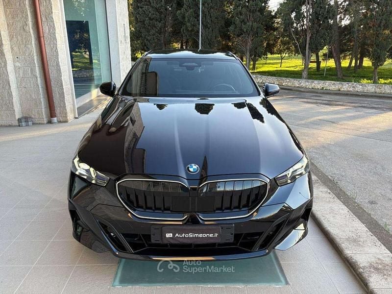 Usata BMW 520 M Sport 197 CV (144 kW) 2025 Nero Station wagon