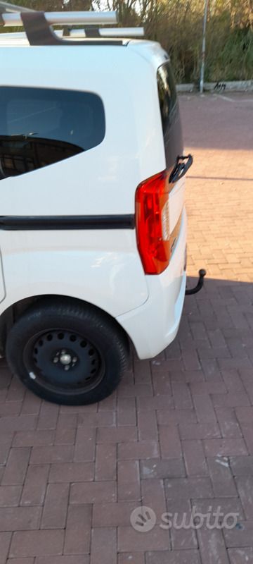 Usata Fiat Qubo Trekking 75 CV (55 kW) 2012 Bianco Monovolume