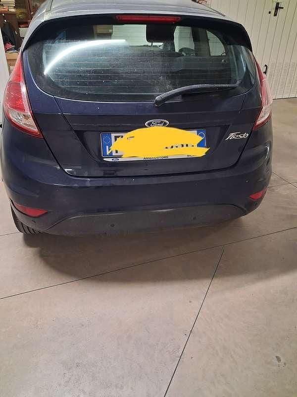 Usata Ford Fiesta 80 CV (58 kW) 2016 Blu/azzurro Berlina