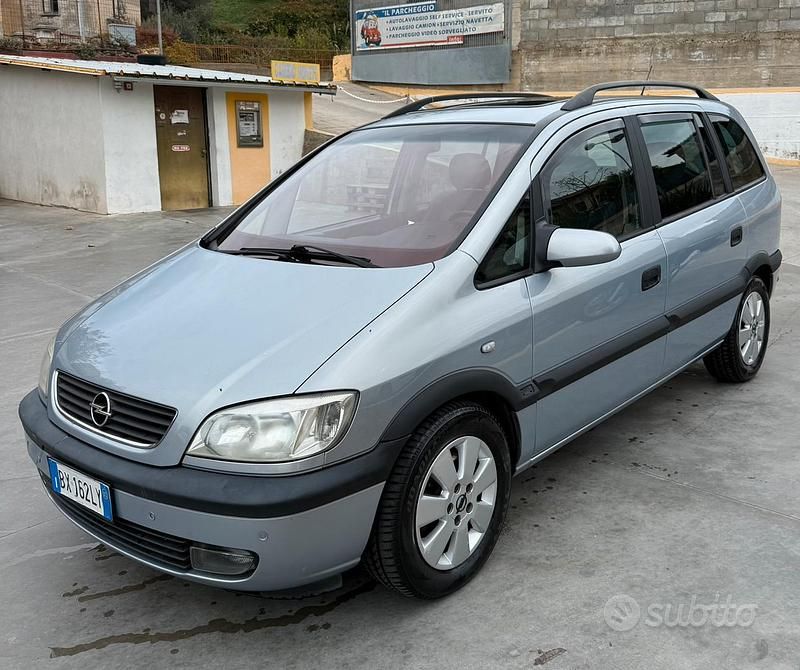 Usata Opel Zafira 125 CV (91 kW) 2001 Grigio Monovolume