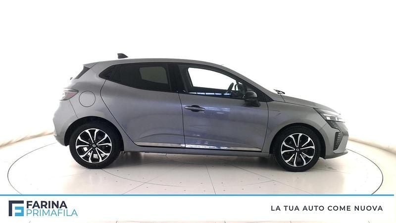 Usado Renault Clio V Techno 91 CV (66 kW) 2025 Gris Berlina