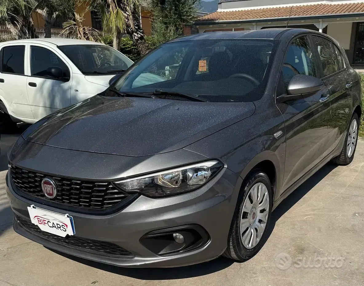 Usata Fiat Tipo 95 CV (69 kW) 2018 Grigio Berlina