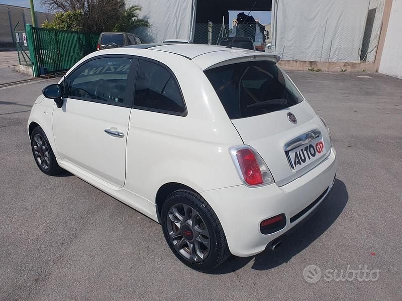 Usata Fiat 500S Lounge 69 CV (50 kW) 2013 Bianco Utilitaria